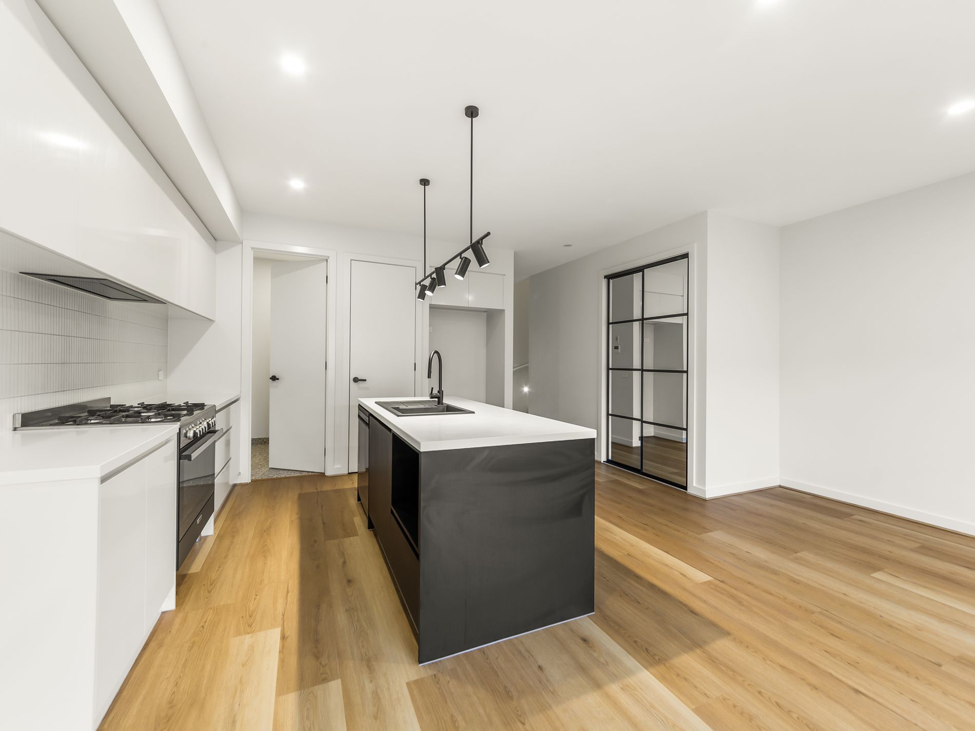 50 Verbena Boulevard, Clyde, Clyde - Thumbnail 4