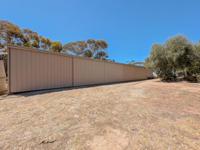 1947 Murray Valley Highway, Lake Charm