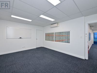 5 / 437 Yangebup Road, Cockburn Central