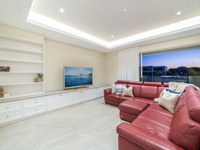 20 Seafarer Court, Paradise Waters