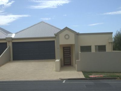 1 / 8 Lake Terrace West, Mount Gambier