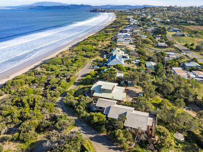 9 Ocean Grove, Carlton