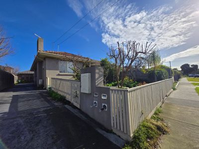 157 Boldrewood Parade, Reservoir