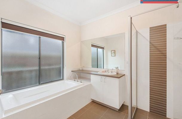 19 Lauderdale Drive, Craigieburn