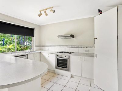 7 Gooloi Court, Tewantin