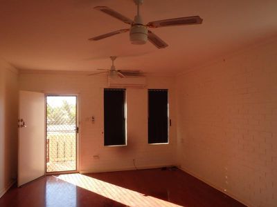 8 / 2 Limpet Crescent, South Hedland