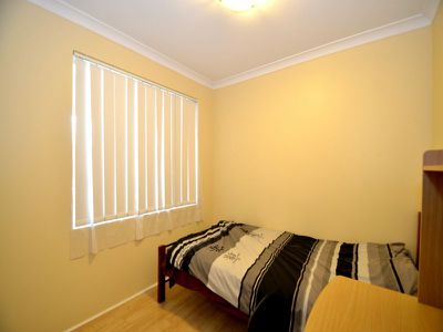 2 / 18 Panozza Circle, Maddington