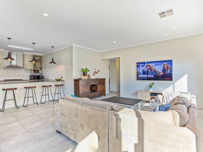 21 Sarsaparilla Ramble, Byford