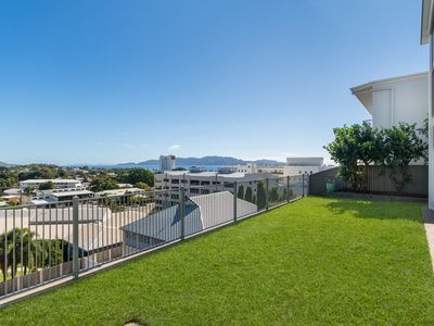 6 Panorama Court, North Ward