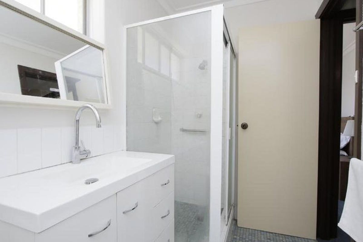 4 / 20 Alston Avenue, Como