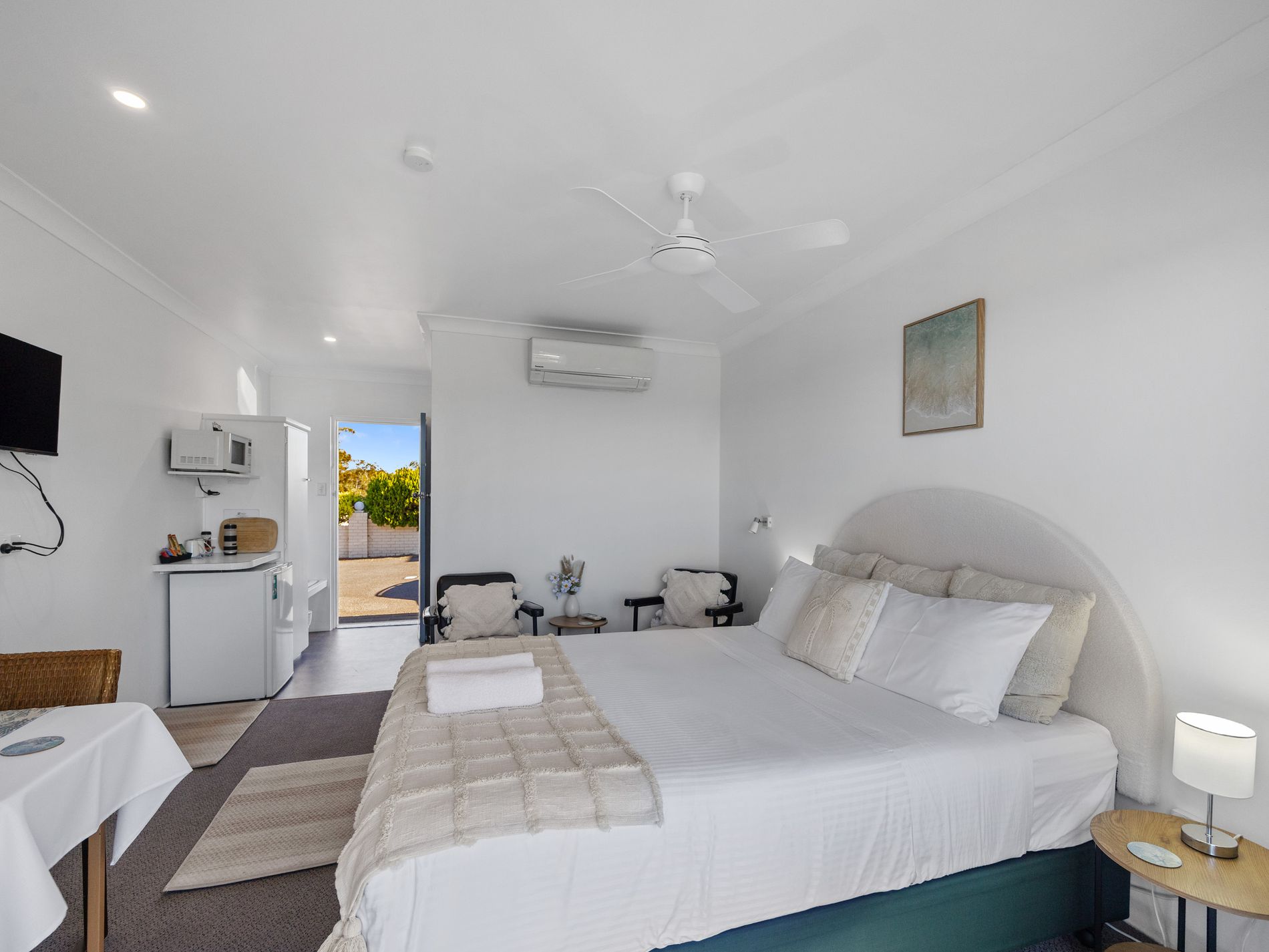 10 Princes Highway, Mollymook
