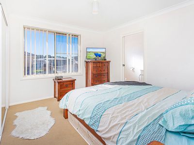 2 / 16 Seymour Drive, Flinders
