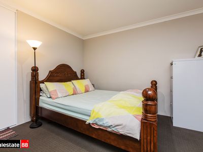 9 / 12 Arbon Way, Lockridge