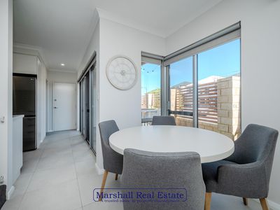 34 Hirundo Bend, Tapping