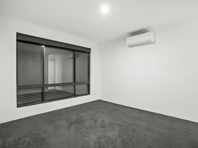 25 Wallarah Cct, Baldivis