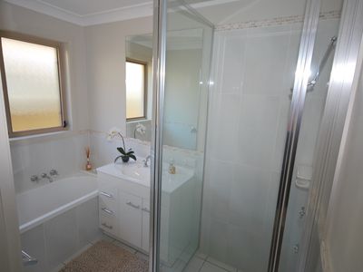 27  Namoi Crescent, Dubbo