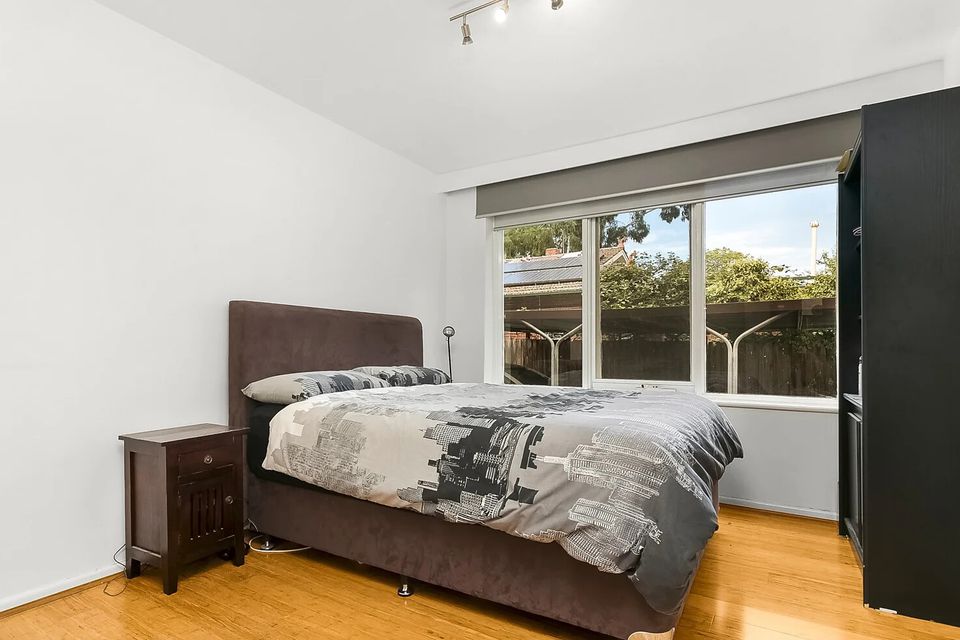 4 / 3 Yendon Road, Carnegie