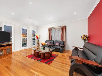 50 Hal Porter Terrace, Lynbrook