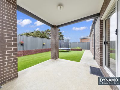 132 Debonair Pde, Craigieburn