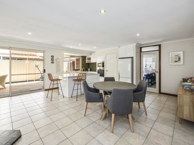 19 Oakfield Retreat, Ballajura