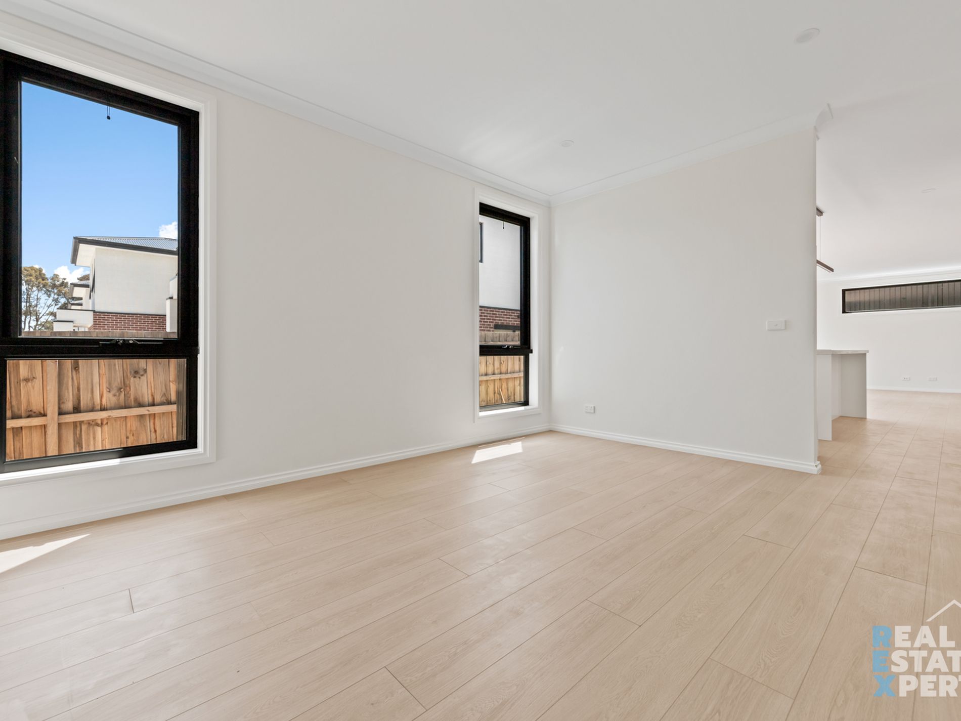 5 / 5 Sylvanwood Crescent, Narre Warren