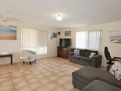 27 Coral Sea Dr, Woodgate