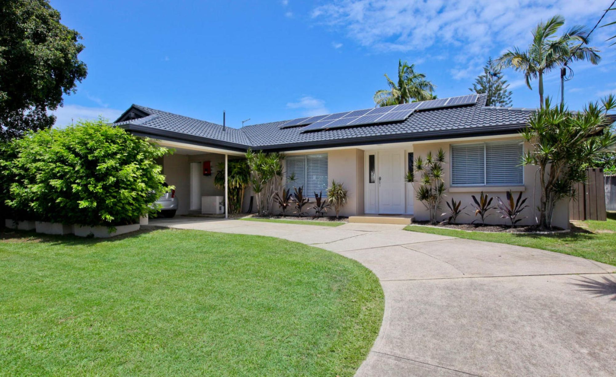 50 Via Roma, Surfers Paradise