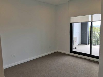 412 / 5 Maple Tree Road, Westmead