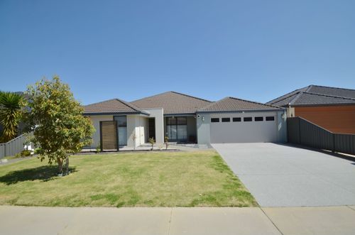 12 Obsidian Way, Byford