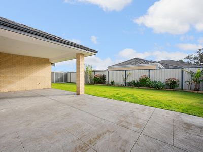 15 Medinah Street, Meadow Springs