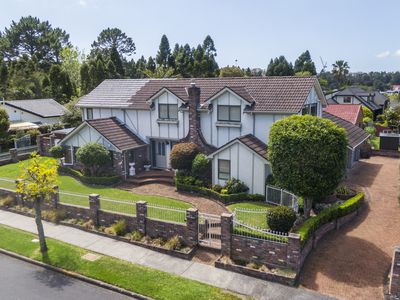 102 Chelsea View Drive, Chatswood