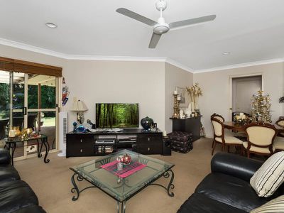 9 Peter Senior Court, Parkwood