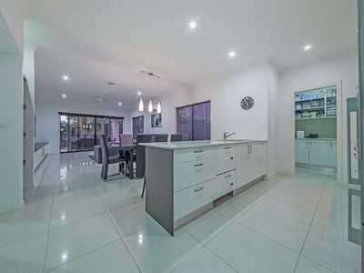 67 Foxwood Circuit, Wakerley