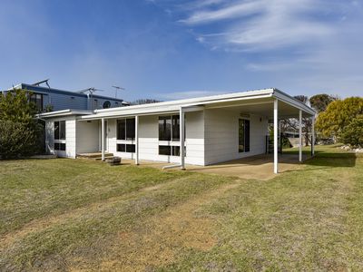 5 Wentworth Street, Beachport