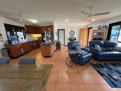 33 Wheeler Drive, Glenella