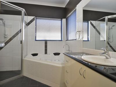 3 Puri Road, Hannans