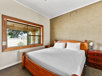 112 Jubilee Highway East, Mount Gambier