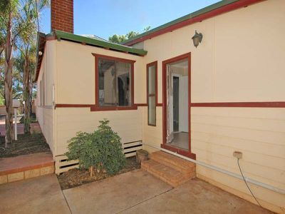 1 / 145 Collins Street, Kalgoorlie