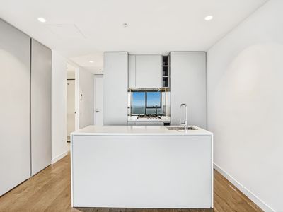 7202 / 462 Elizabeth Street, Melbourne