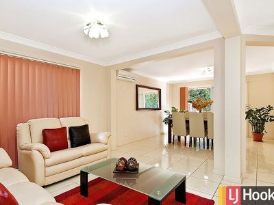 10 Callabona Avenue, Woodcroft