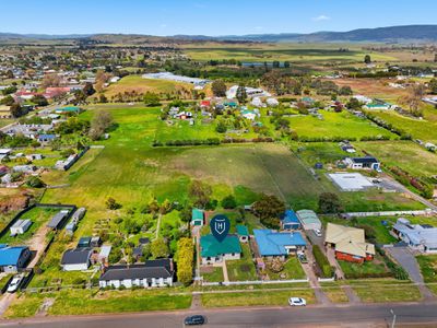 28 Pedder Street, Campbell Town