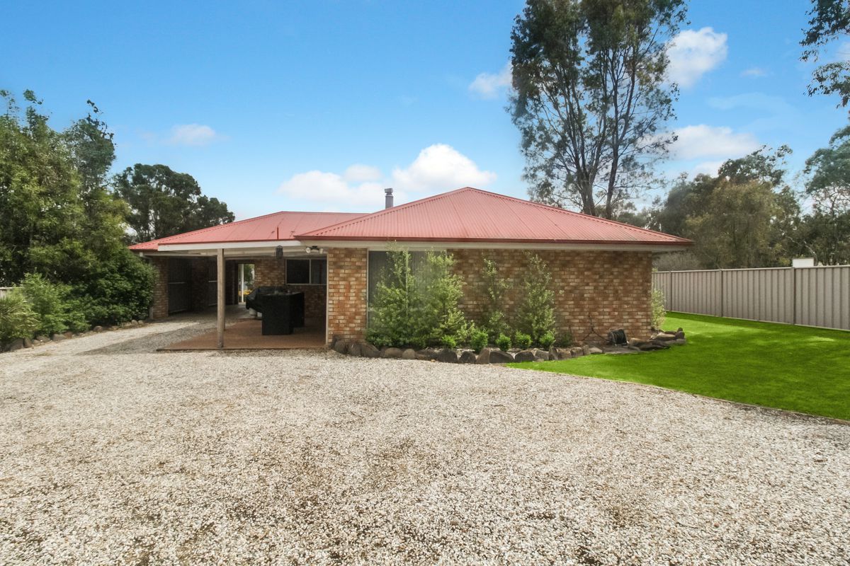 4 Chanro Court., Bonnie Doon