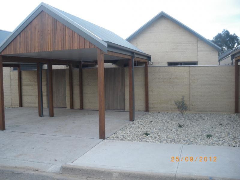 2 / 3 Nolan Street, Mansfield