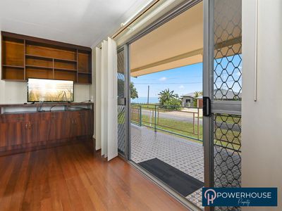 27 Feldt Street, Flying Fish Point