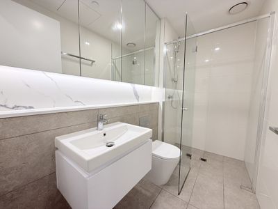 3011 / 81 City Road, Southbank