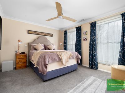72 Cedar Drive, Llanarth