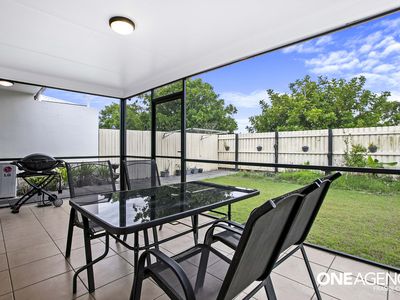 8 / 230 Pulgul Street, Urangan