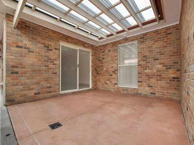 1 / 8 Helen Street, Warilla