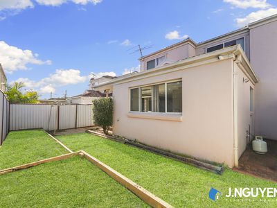 2 / 620-622 The Horsley Drive, Smithfield