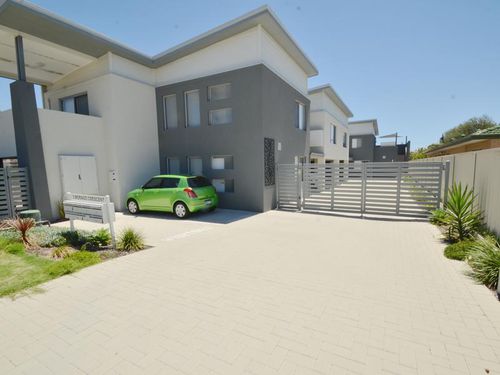 6 / 3 Morago Crescent, Cloverdale